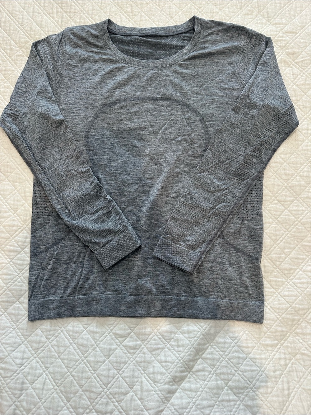 lululemon athletica Women's Long Sleeve Tee in Heather Gray